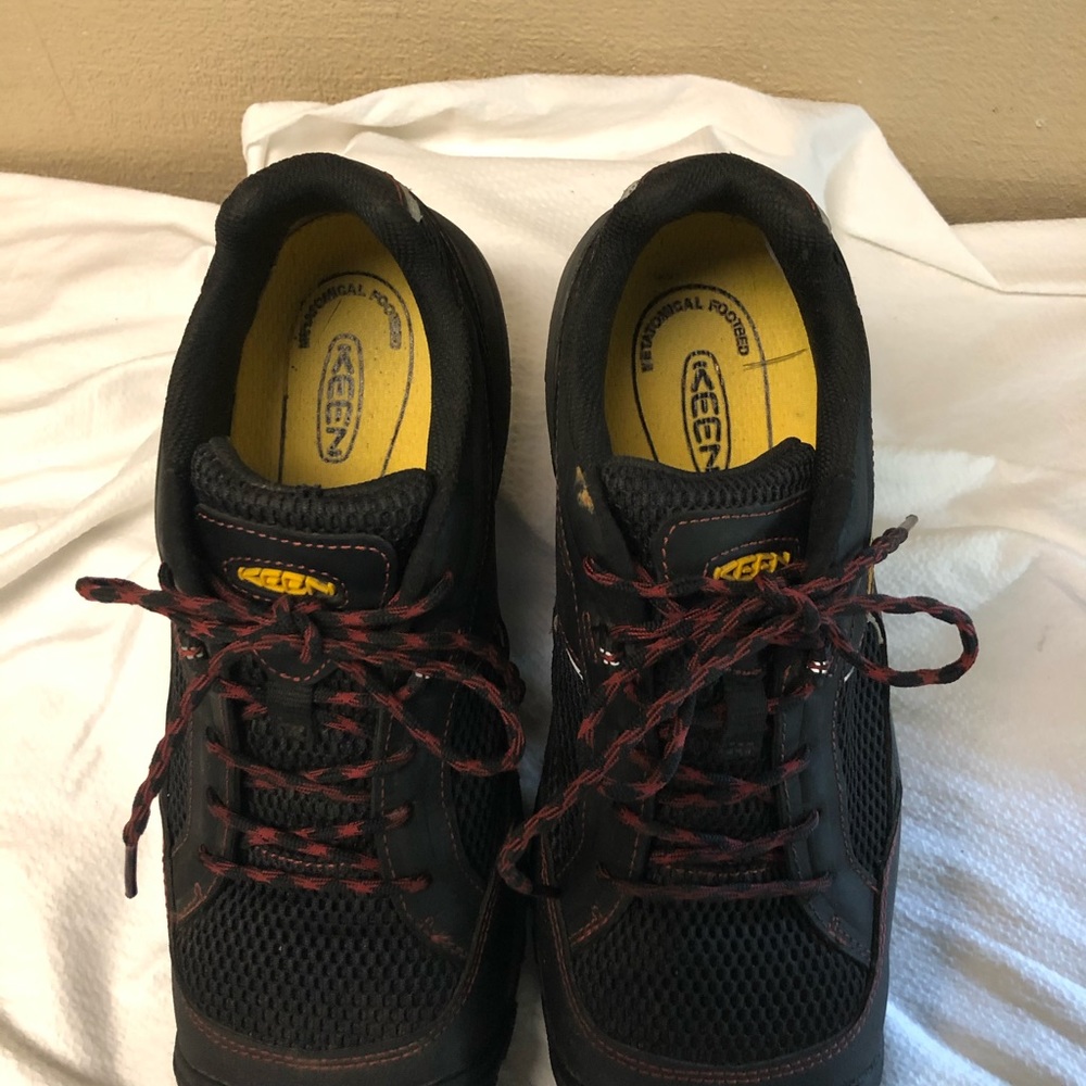 Keen Men’s Utility Steel Toe Work Shoes - Picture 2 of 8